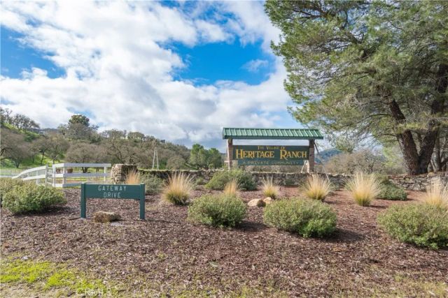 3415 Lakeside Village Drive, Paso Robles, CA 93446