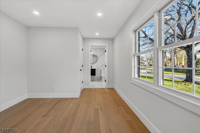 56 Manor Rd, Harrington Park Boro, NJ 07640