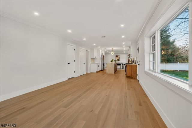 56 Manor Rd, Harrington Park Boro, NJ 07640