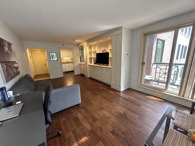 10 Rogers Street 403, Cambridge, MA 02142