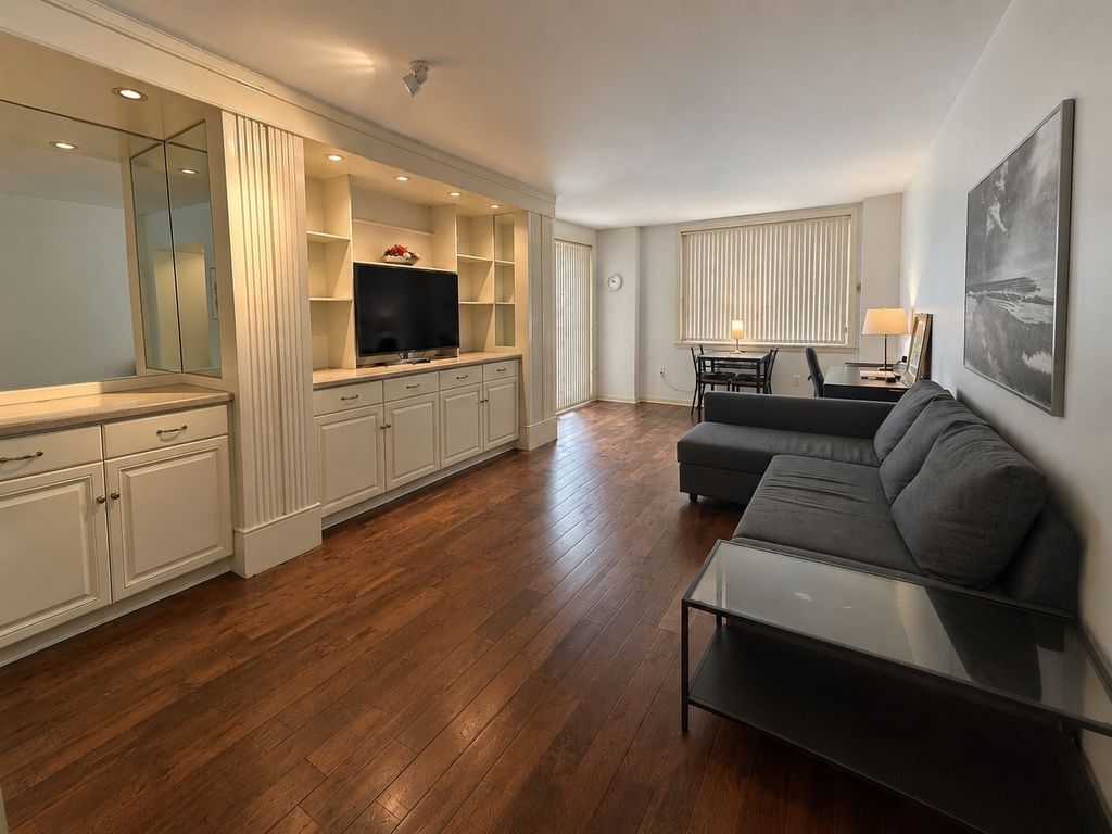 10 Rogers Street 403, Cambridge, MA 02142