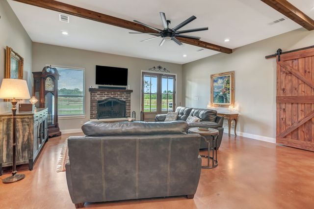 129 Whiskey Ranch Road, Runaway Bay, TX 76426
