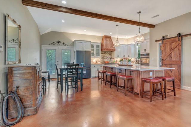 129 Whiskey Ranch Road, Runaway Bay, TX 76426