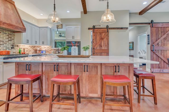 129 Whiskey Ranch Road, Runaway Bay, TX 76426