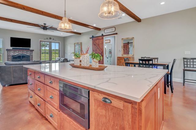 129 Whiskey Ranch Road, Runaway Bay, TX 76426