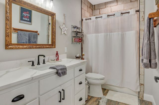 129 Whiskey Ranch Road, Runaway Bay, TX 76426