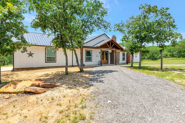 129 Whiskey Ranch Road, Runaway Bay, TX 76426