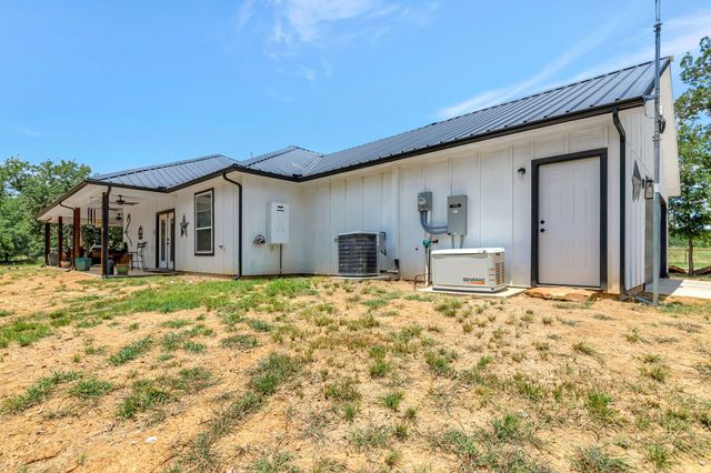 129 Whiskey Ranch Road, Runaway Bay, TX 76426