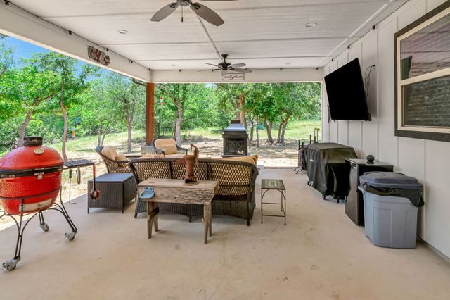 129 Whiskey Ranch Road, Runaway Bay, TX 76426