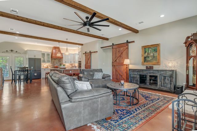 129 Whiskey Ranch Road, Runaway Bay, TX 76426