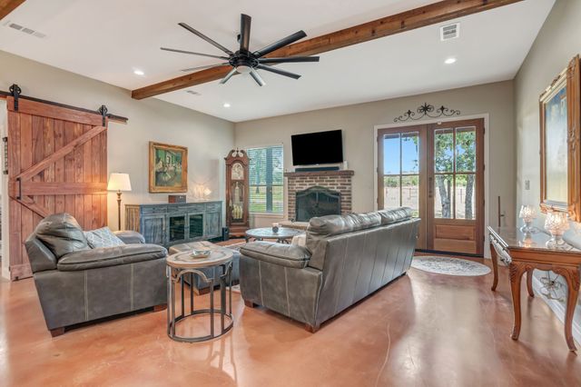 129 Whiskey Ranch Road, Runaway Bay, TX 76426
