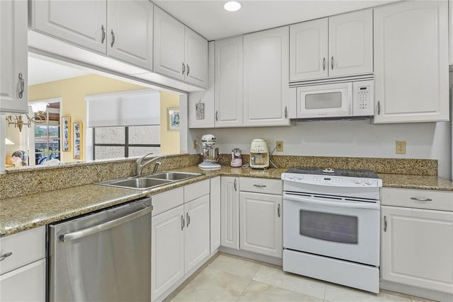 21827 Arriba Real L, Boca Raton, FL 33433