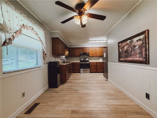 804 Oriole, Harrison, AR 72601