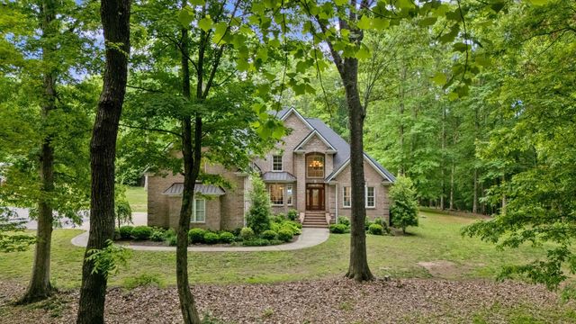 6948 Whispering Oaks Dr, Springfield, TN 37172