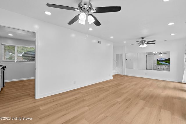 640 Zorn Ave 9B, Louisville, KY 40206