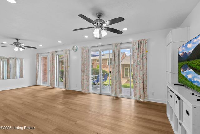 640 Zorn Ave 9B, Louisville, KY 40206