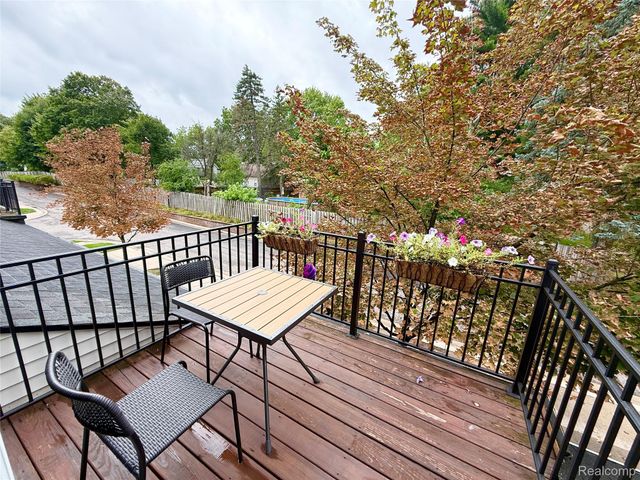 23202 Alexa Drive, Commerce Charter Township, MI 48390