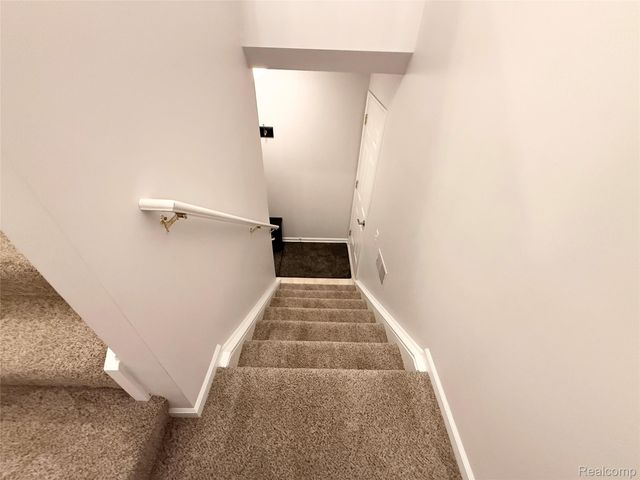 23202 Alexa Drive, Commerce Charter Township, MI 48390
