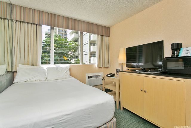 444 Kanekapolei Street 205, Honolulu, HI 96815