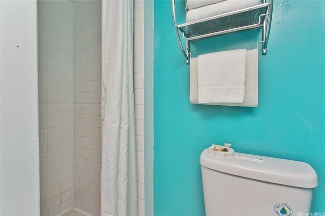 444 Kanekapolei Street 205, Honolulu, HI 96815