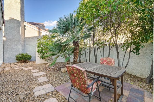 5256 Crooked Valley Drive, Las Vegas, NV 89149