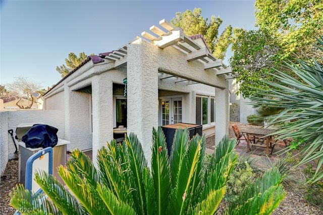 5256 Crooked Valley Drive, Las Vegas, NV 89149