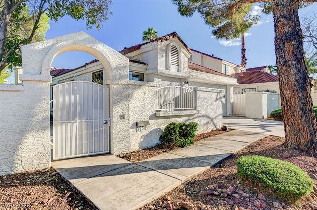 5256 Crooked Valley Drive, Las Vegas, NV 89149