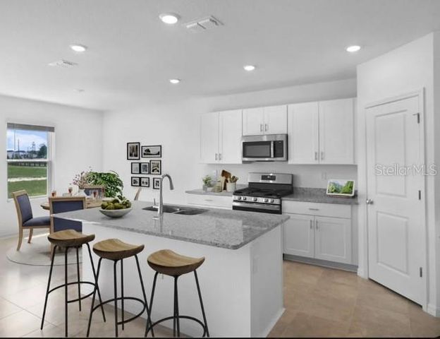 7464 SANDSTONE DRIVE, Groveland, FL 34736