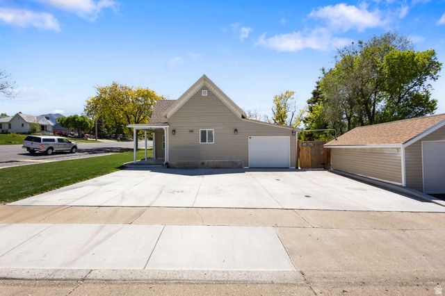 694 E 100 S, Spanish Fork, UT 84660