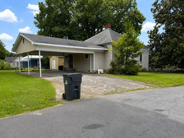 4512 Thomasville Drive, Acworth, GA 30101