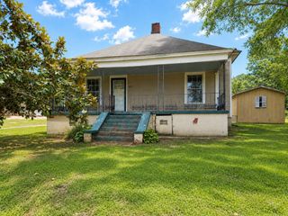 4512 Thomasville Drive, Acworth, GA 30101