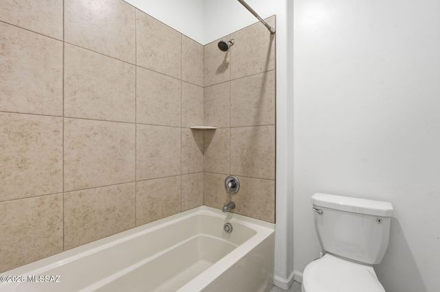 6704 E Caminito La Piscina, Tucson, AZ 85756