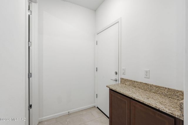 6704 E Caminito La Piscina, Tucson, AZ 85756