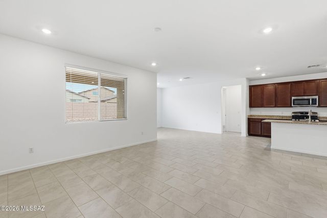 6704 E Caminito La Piscina, Tucson, AZ 85756