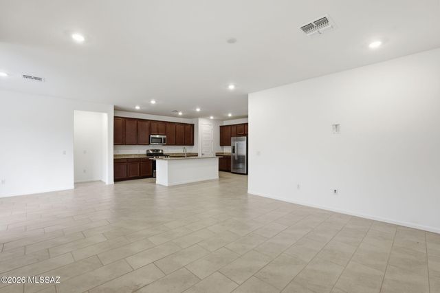 6704 E Caminito La Piscina, Tucson, AZ 85756