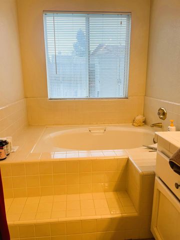 7228 Beaver Falls Way, Elk Grove, CA 95758