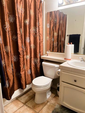 7228 Beaver Falls Way, Elk Grove, CA 95758