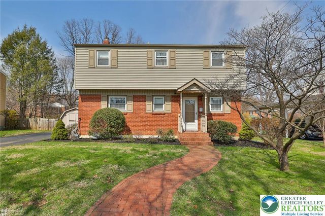 2246 Barrington Road, Bethlehem City, PA 18018