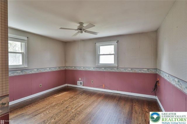 2246 Barrington Road, Bethlehem City, PA 18018