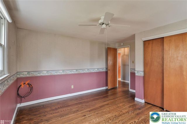 2246 Barrington Road, Bethlehem City, PA 18018