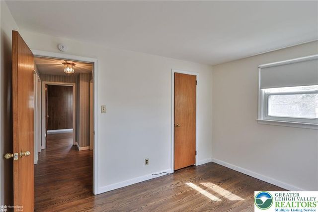 2246 Barrington Road, Bethlehem City, PA 18018