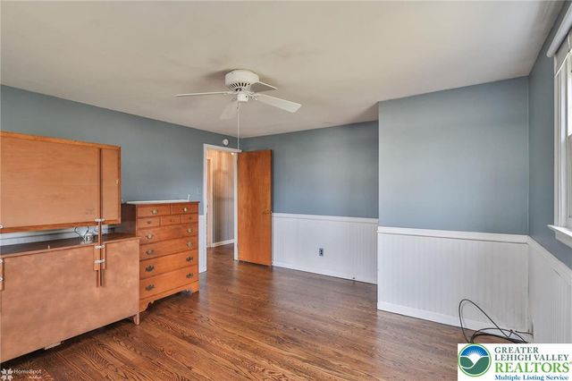 2246 Barrington Road, Bethlehem City, PA 18018