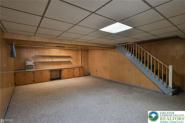 2246 Barrington Road, Bethlehem City, PA 18018