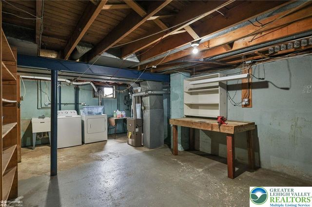 2246 Barrington Road, Bethlehem City, PA 18018