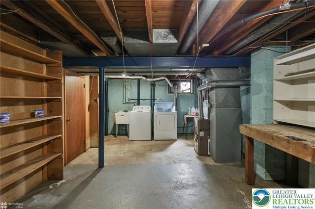 2246 Barrington Road, Bethlehem City, PA 18018