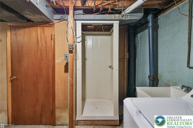 2246 Barrington Road, Bethlehem City, PA 18018