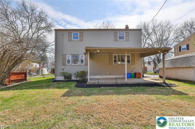 2246 Barrington Road, Bethlehem City, PA 18018