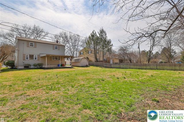 2246 Barrington Road, Bethlehem City, PA 18018