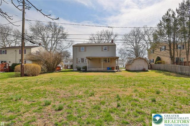 2246 Barrington Road, Bethlehem City, PA 18018