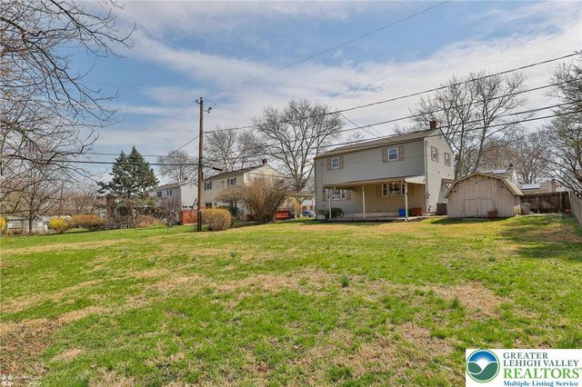 2246 Barrington Road, Bethlehem City, PA 18018